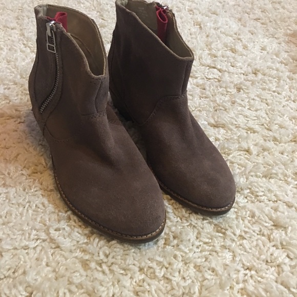 Steve Madden Leonn taupe booties! Never worn! - Picture 3 of 8